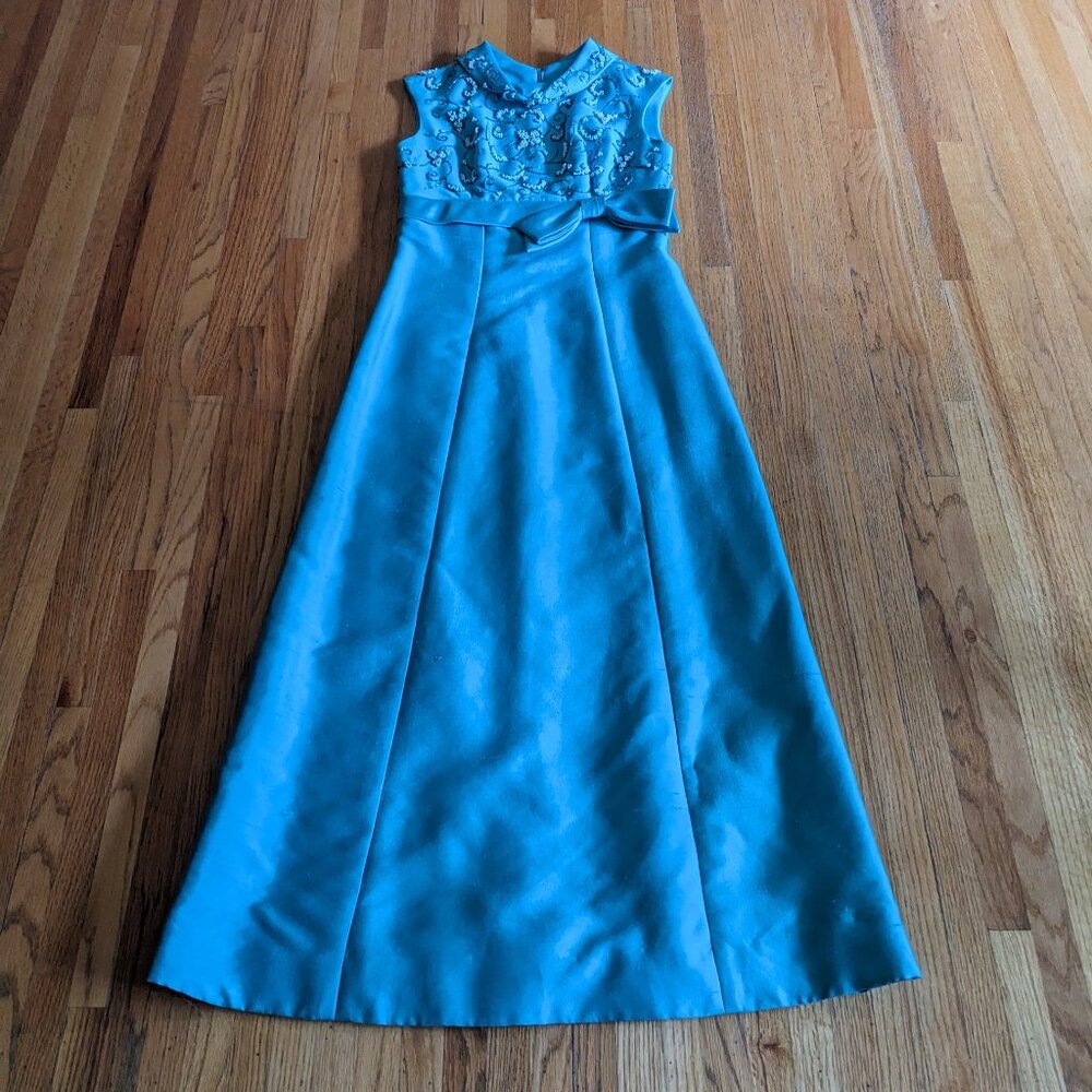 Vintage 1960' turquoise long dress with embroidery